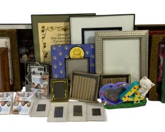4022 - Assorted Frames