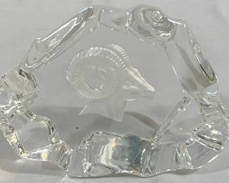 8071 - Crystal Aries Ram Glass Paperweight 4" x 3.5"