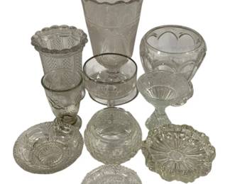 8136 - Assorted Glass Items