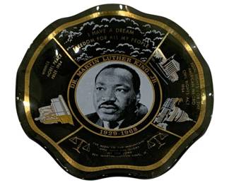 4047 - Vintage Glass Dish w/ Martin Luther King, Jr 5.5" round