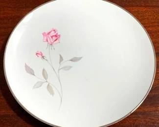 2530 - H&G Co. Heinrich Plate - 10" Round