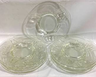 8032 - 9 Baltimore Pear Glass Plates - 8.5" Round