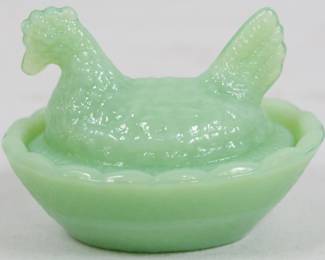 7034 - Miniature Jadeite Glass Hen on Nest 2x3x2