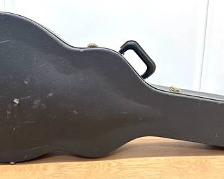 Vintage Gibson Guitar Case, Velvet Lined
Lot #: 22