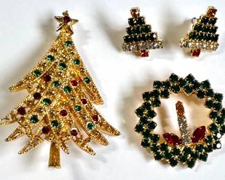 Vintage Christmas Rhinestone Jewelry: 2 Pins & Tree Earrings
Lot #: 120