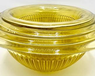 Set 4 Vintage Federal Glass Ribbed Gold Tone Depression Mixing Bowls
Lot #: 82