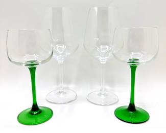 Pairs RCR Cristalleria Italiana Wine Glasses & Pair With Green Stems, Appear Unused
Lot #: 70