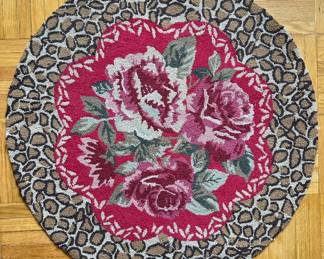 Clever Carriage Home Wool Rug With Cotton Backing, Cabbage Roses With Leopard Border (3 Feet Diameter)
Lot #: 95