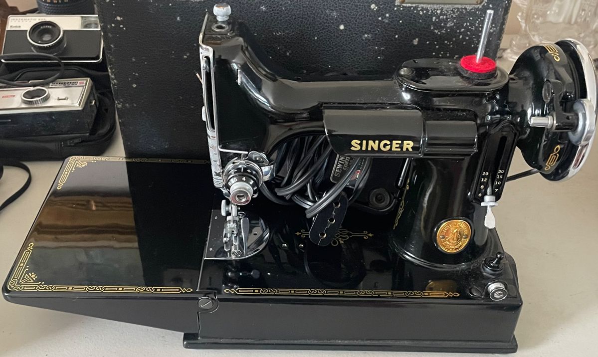 Singer Featherweight