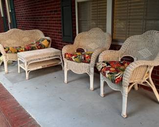 White wicker furniture set