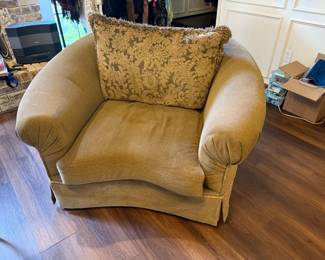 Swivel chair 