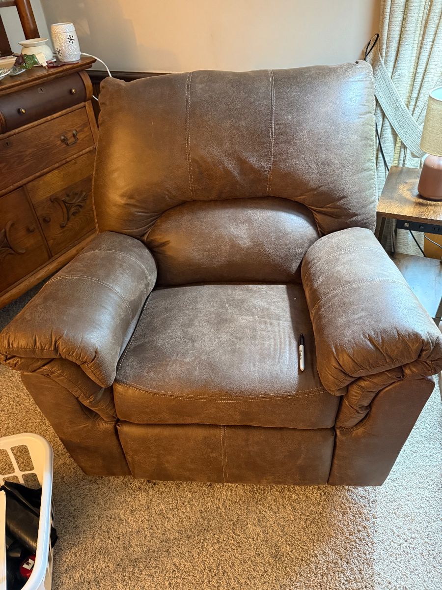 $325 large ottoman