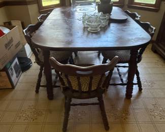 Kitchen Table & 6 chairs / $125 
