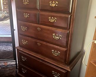Vintage cherry dresser chest of drawers, bedroom set. 