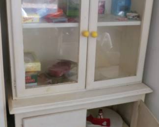 vintage kitchen cabinet 