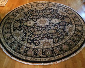 round rug