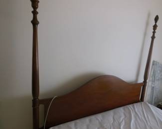 full size poster bed