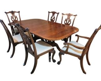 002 DREXEL HERITAGE Table