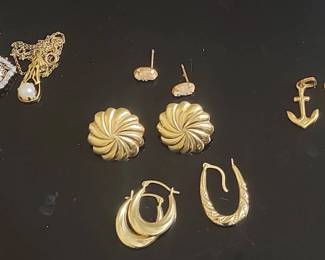 a10, 14, 18k Gold