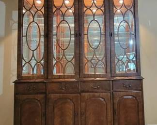 Covington Park By DREXEL HERITAGE China Cabinet