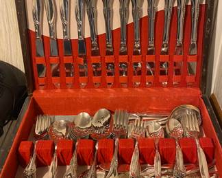 Oneida Stainless Flatware Set