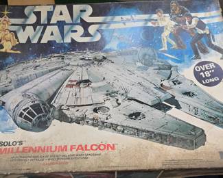 Star Wars Millenium Falcon model