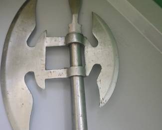 Wall hanger axe