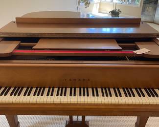 Yamaha G2 baby grand