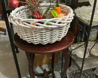 Round side table, basket of vegetables