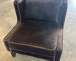 Mid Century Modern Style Chair! A Decorator