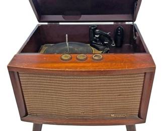 Magnavox Vintage Working Record Player