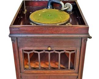 Rishell Antique Working Phonograph