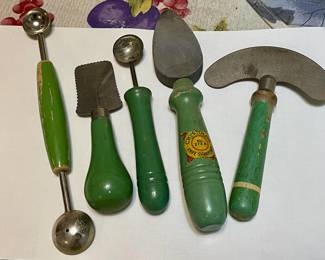 Crystolon Kitchen Utensils - Circa 1930