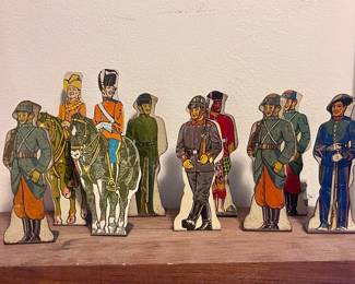 Vintage Marx Tin Soldiers