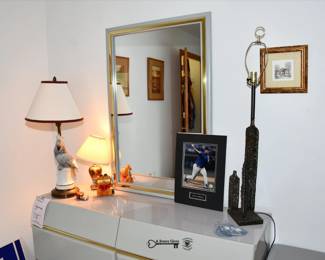 527Bedroom B