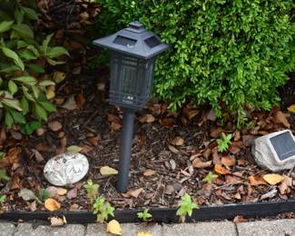 1054Front Yard