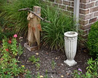 1052Front Yard