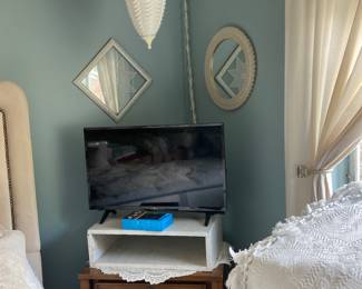 The vintage swag lamp is definitely a great addition to any room