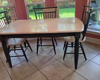 table with 4 chairs