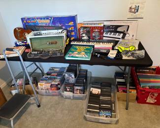 Keyboards, ukulele, mudic dvds cds 