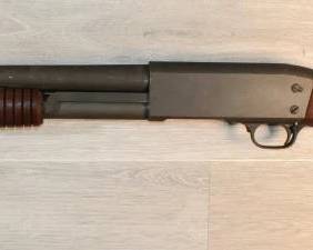 Ithaca model 37 feather light 12 gauge Shotgun SN 371723229  **ATF LAWS APPLY**