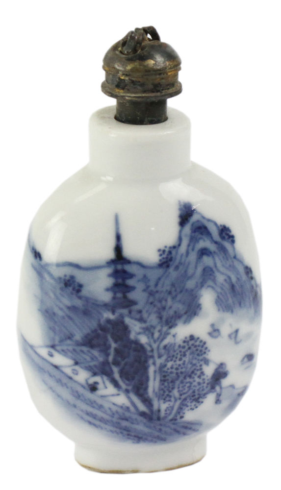 Old Chinese Qianlong blue and white snuff bottle. Provenance: Hollywood, Florida collection.