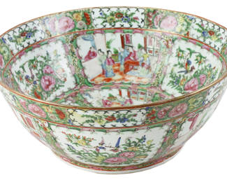 Late 19th/early 20th century Rose Medallion bowl with decorative panels, 14 1/2" diameter. Provenance: Medford, Massachusetts collection.