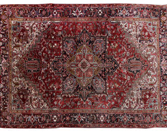 Semi-antique Persian Heriz rug. Good condition, 11' 3" x 7' 3". Provenance: West Palm Beach, Florida collection.