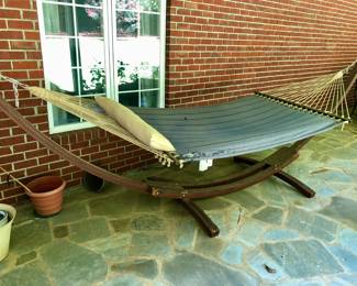 Wooden Arc Hammock 
