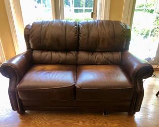 Latitudes Collection by Flexsteel Loveseat 