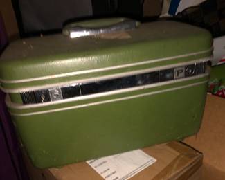 Vintage Samsonite Silhouette Green Train Cosmetic Makeup Case