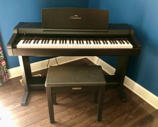 Yamaha Clavinova CLP-152S and Bench