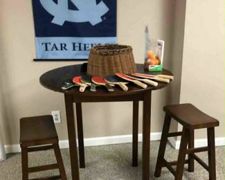 Counter Height Table and Stools 