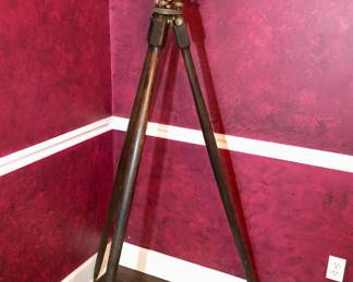 Field Level Surveyor with Wood Tripod Stand 